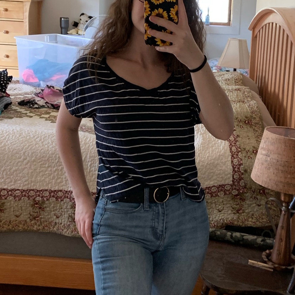 Dolphin cut striped T-shirt